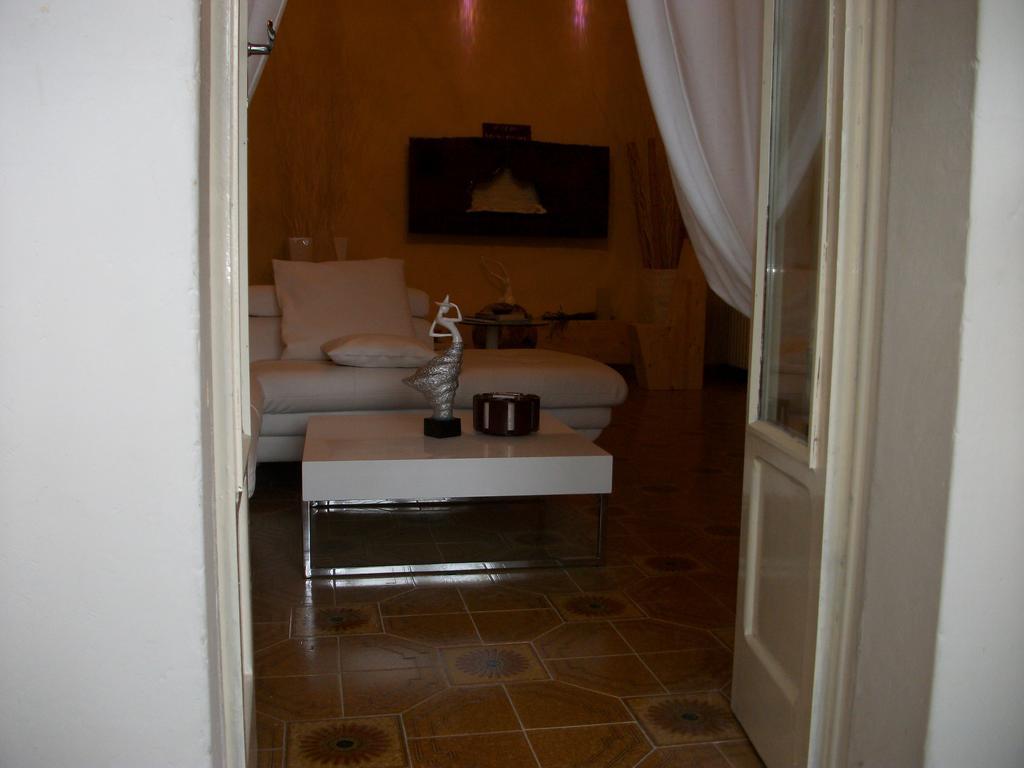 La Loggia Di Federico Hotel Navelli Szoba fotó