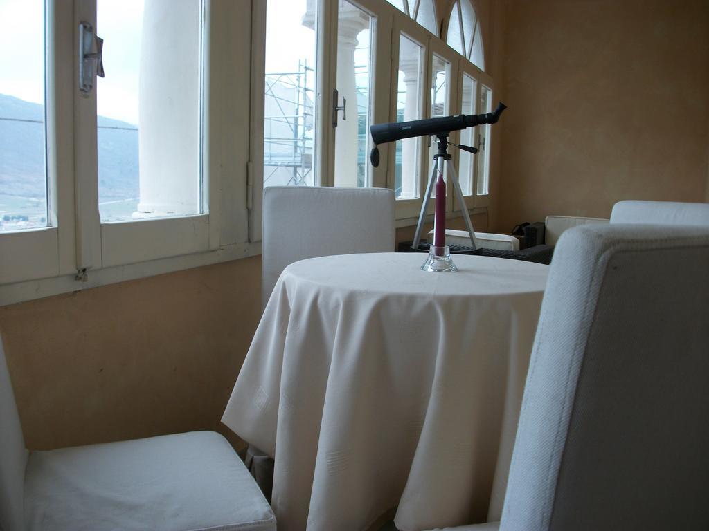 La Loggia Di Federico Hotel Navelli Kültér fotó